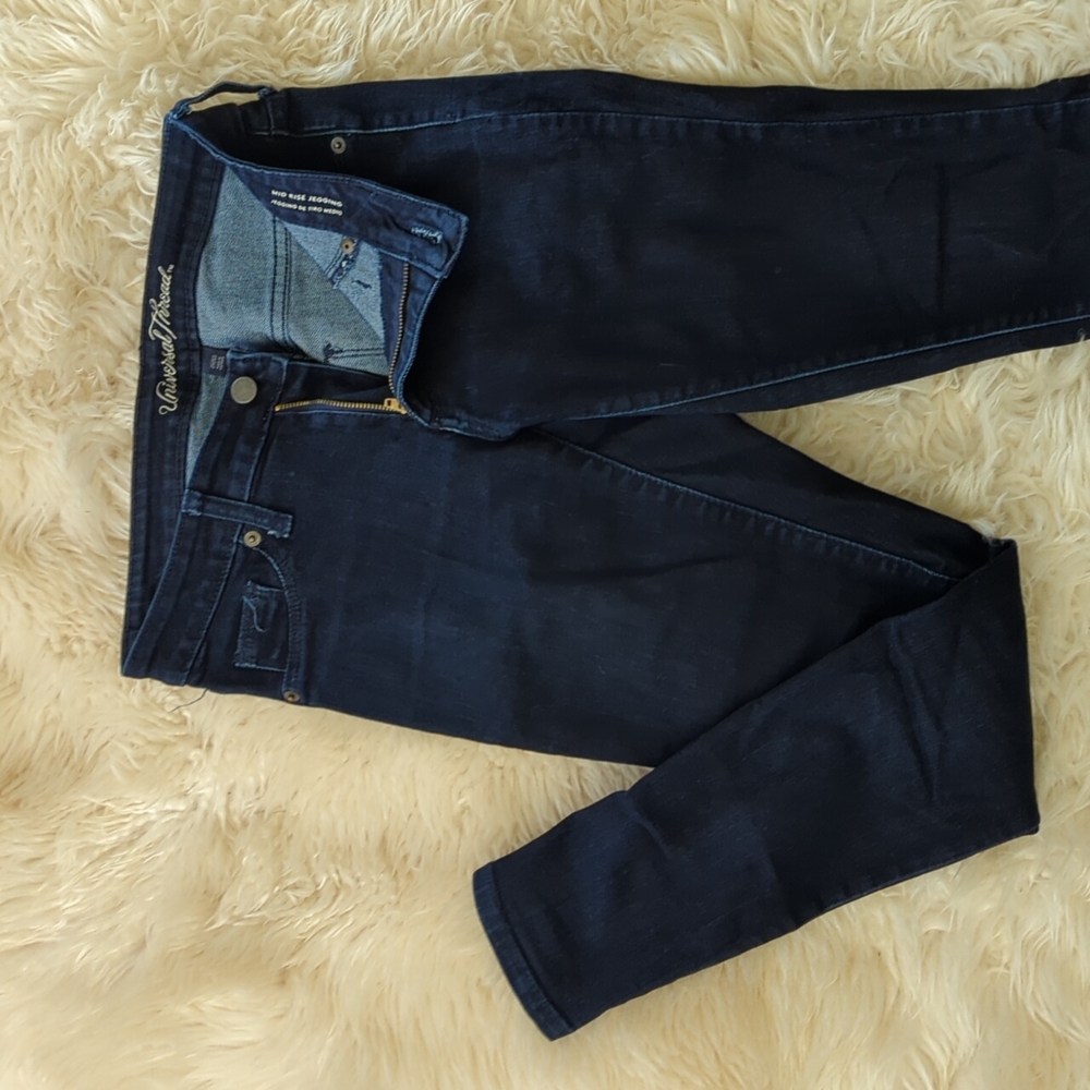 Universal thread size 26 short denim jeans